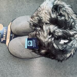 Isotoner 6.5-7 Women's Charcoal Faux Fur Slippers